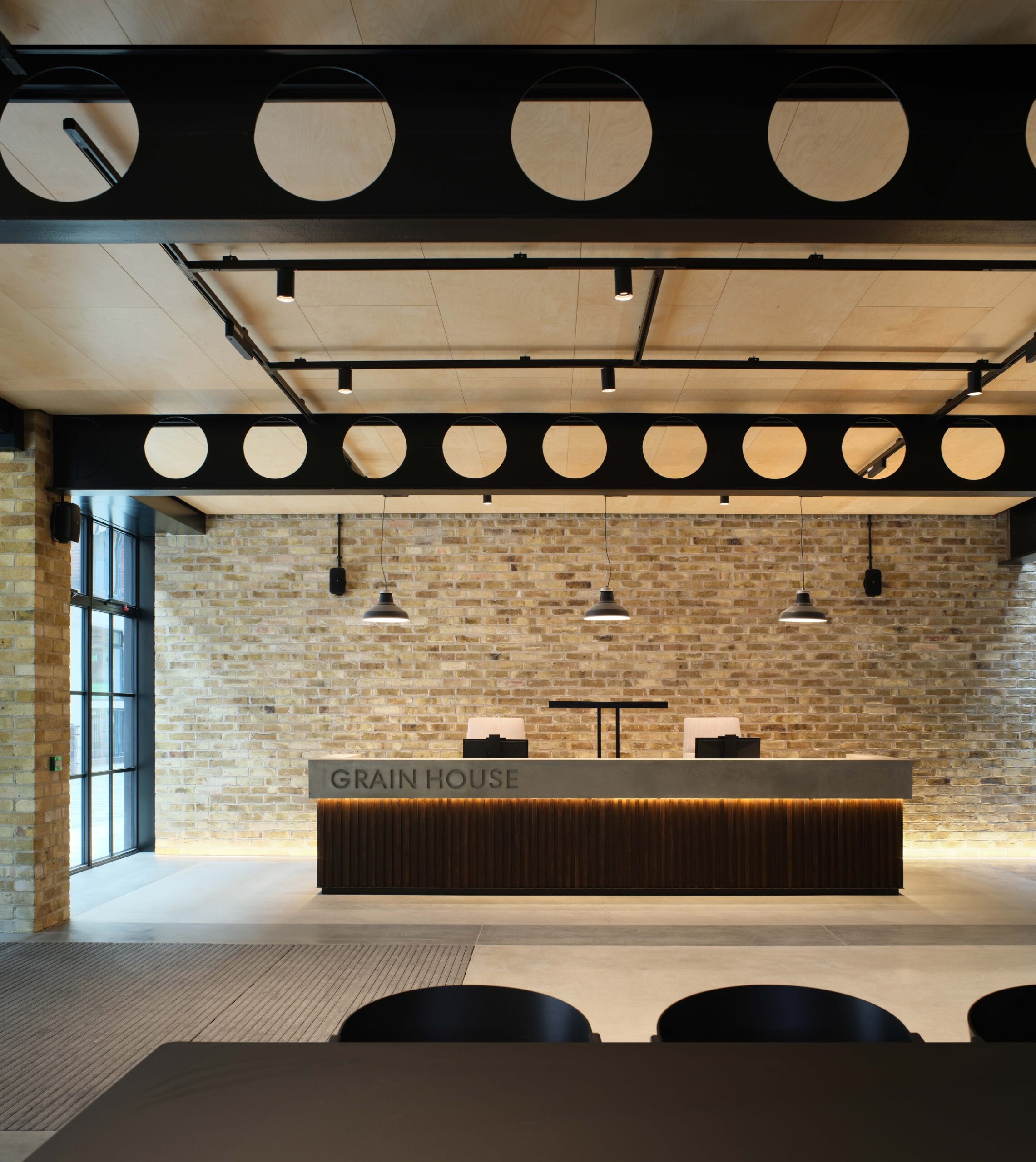 Building Entrances – Project Features